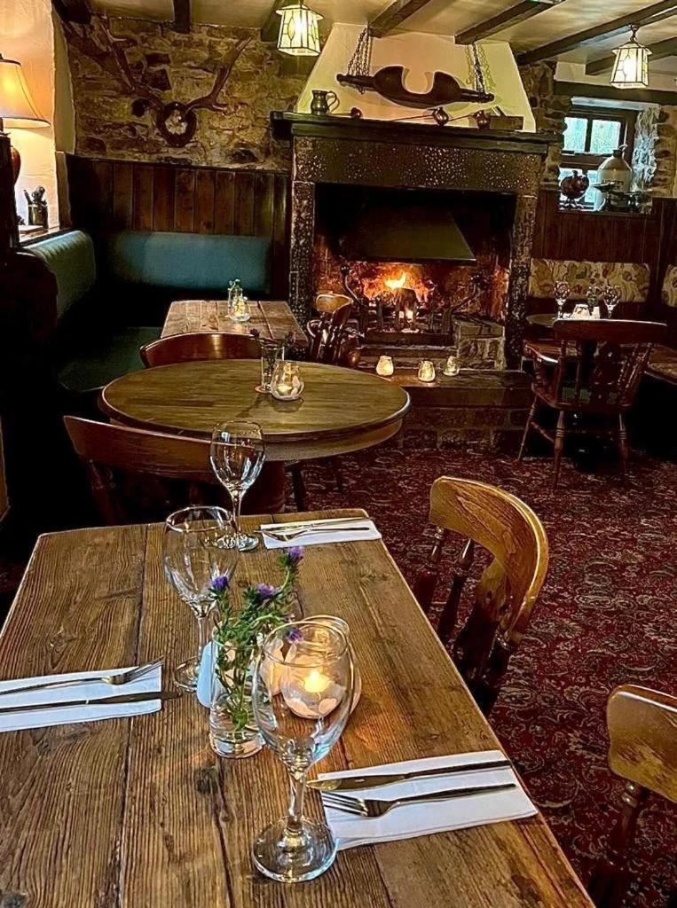 Farmyard Inn Youlgreave Dış mekan fotoğraf